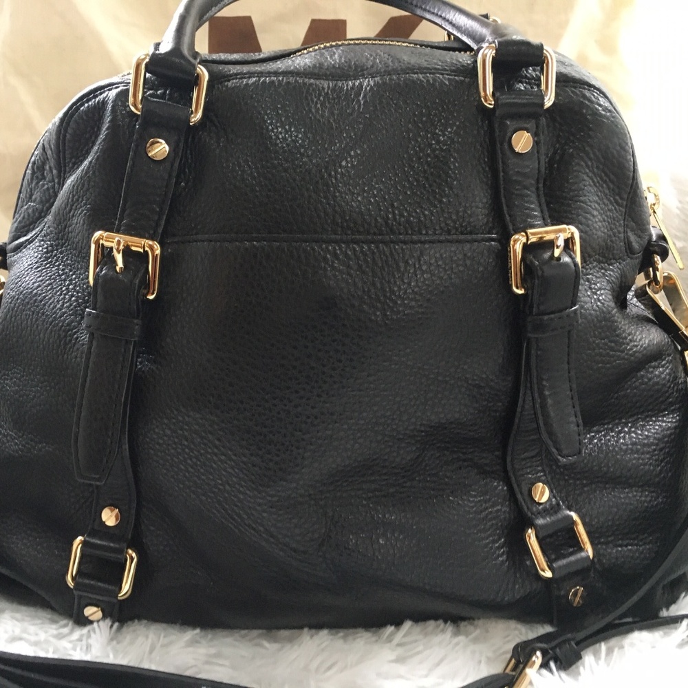 SOLD ON DIFFERENT SITE! Michael Kors Large Handbag - Picture 3 of 8